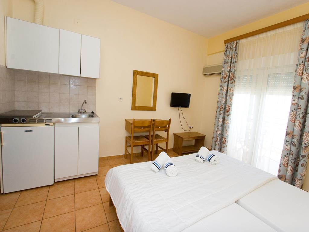 Aparthotel G. Kiapekou Loutra Edipsou  Exterior foto