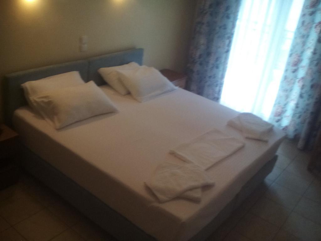 Aparthotel G. Kiapekou Loutra Edipsou  Exterior foto